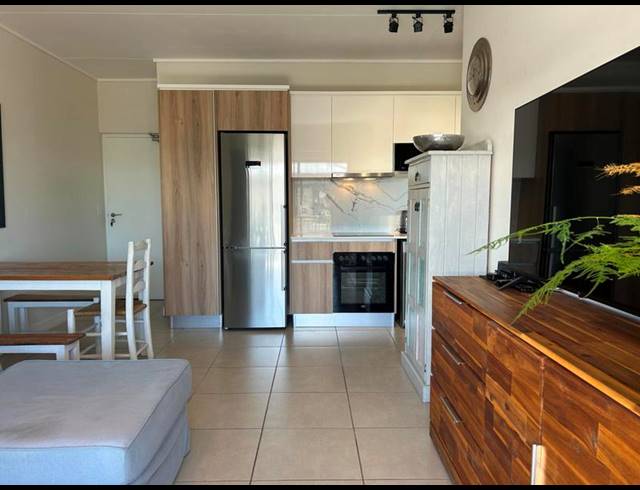 1 BEDROOM APARTMENT FOR SALE IN SANDOWN